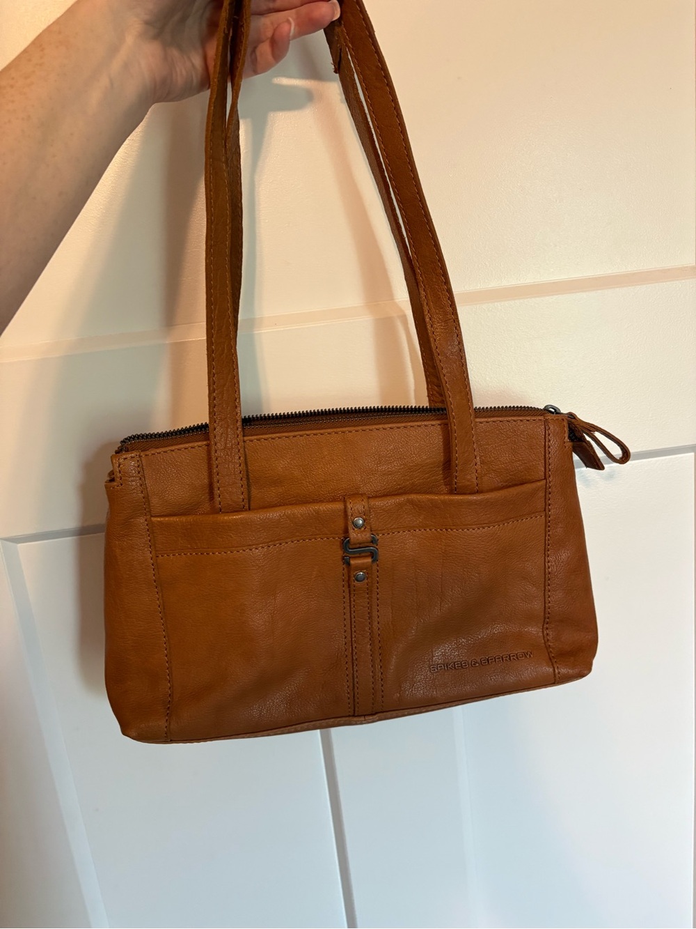 Women's Shoulder Bag in Brown Leather - Classic Everyday Carry